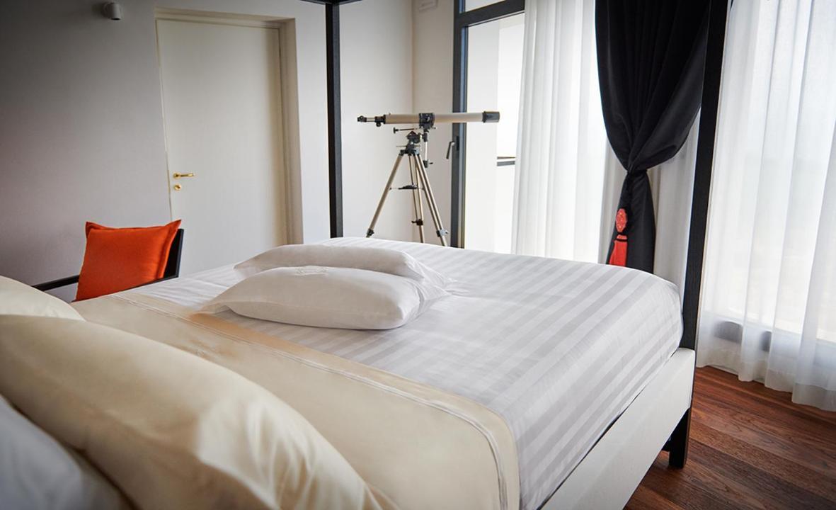 Idea 18 Boutique Hotel Controguerra ภายนอก รูปภาพ
